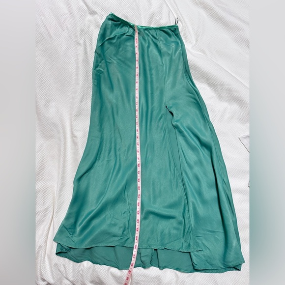 Zara Light Green Skirt with Front Cut in XS - Picture 8 of 10